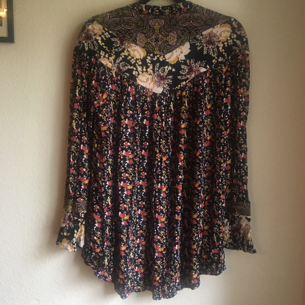 Free People Wildflower Fields Henley Top - Picture 5 of 8